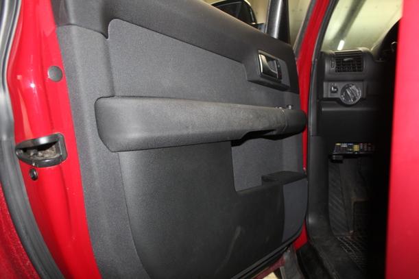 Foto: TÜR VORN LINKS eines Audi A2 1.4
