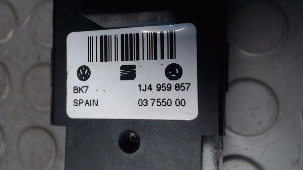 Foto: FENSTERHEBERSCHALTER eines VW Golf 1.9 TDI