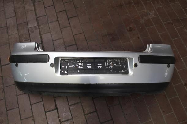 Foto: STOSSFÄNGER/ STOßSTANGE HINTEN eines VW Golf 1.9 TDI