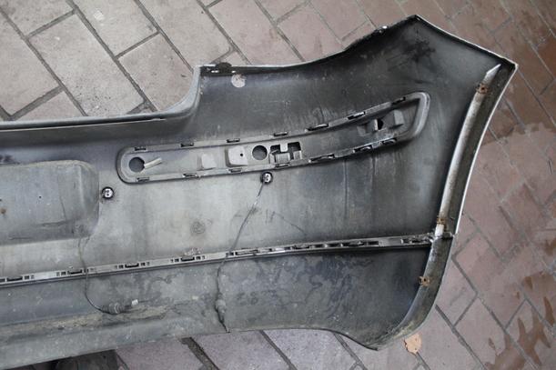 Foto: STOSSFÄNGER/ STOßSTANGE HINTEN eines VW Golf 1.9 TDI