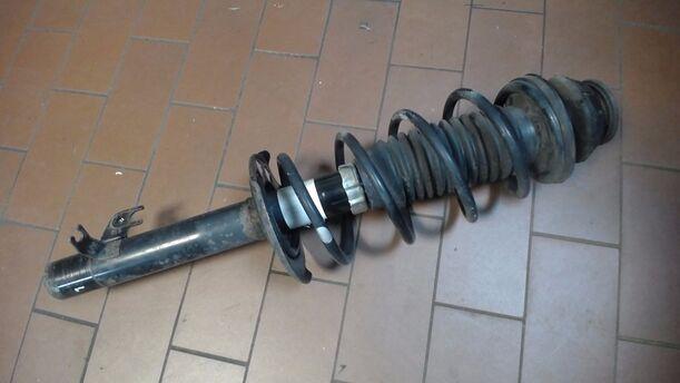 Foto: FEDERBEIN VORN LINKS eines Citroen C1 1.0