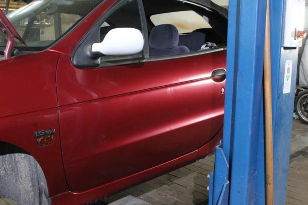 Foto: TÜR VORN LINKS eines Renault Megane Cabriolet 1.6