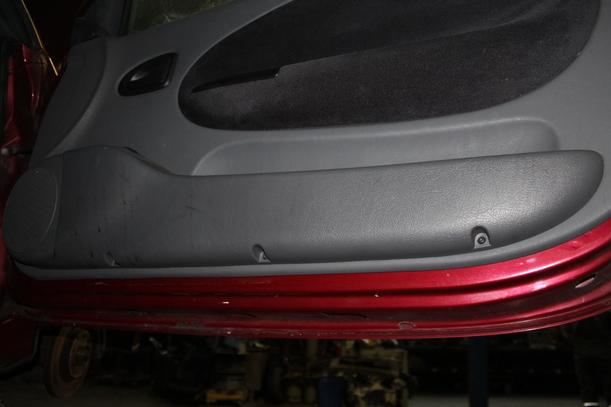 Foto: TÜR VORN RECHTS eines Renault Megane Cabriolet 1.6