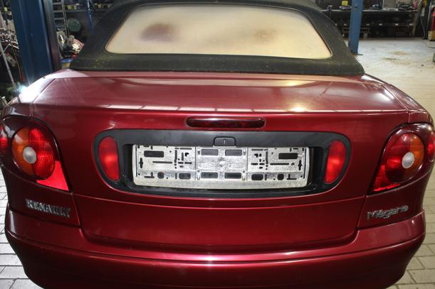 Foto: HECKDECKEL / HECKKLAPPE (FACELIFT) eines Renault Megane Cabriolet 1.6