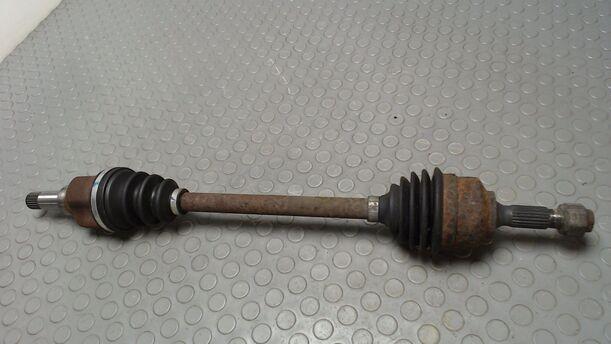 Foto: ANTRIEBSWELLE LINKS eines Citroen C2 1.4 HDi