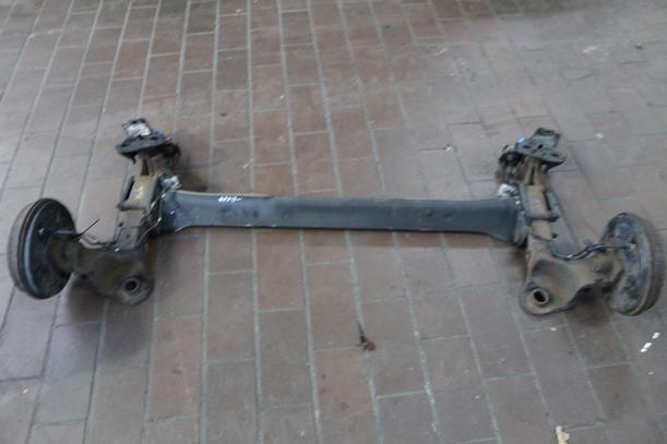 Foto: HINTERACHSE / ACHSE HINTEN eines Citroen C2 1.4 HDi
