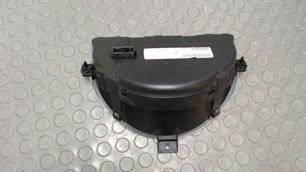 Foto: INSTRUMENTENTAFEL / TACHOEINHEIT eines Citroen C2 1.4 HDi
