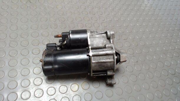 Foto: ANLASSER / STARTER VALEO eines Peugeot 106