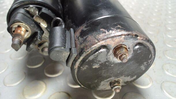 Foto: ANLASSER / STARTER VALEO eines Peugeot 106