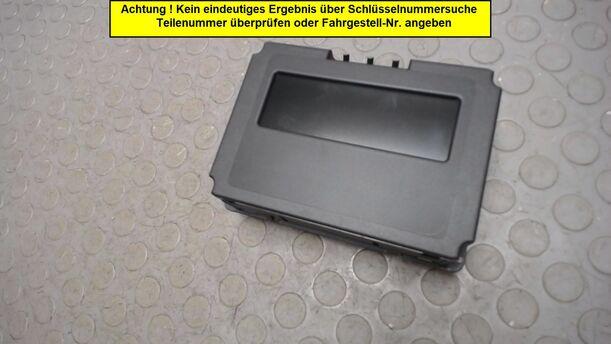 Foto: DISPLAY /ANZEIGE eines Opel Omega Caravan 2.2 16 V