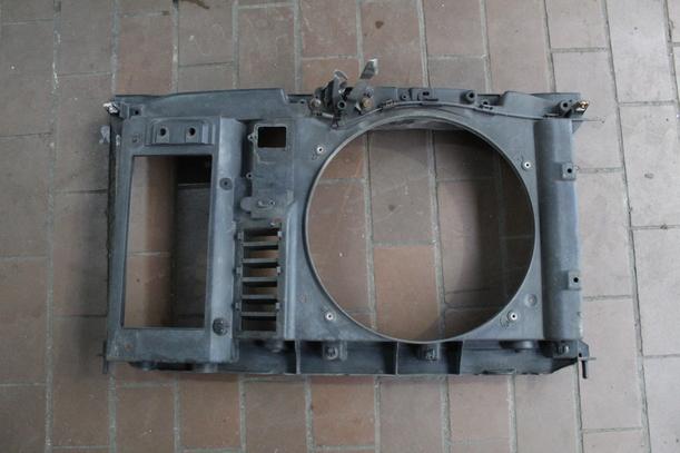 Foto: FRONTBLECH/ SCHLOSSTRÄGER eines Peugeot 307 HDi Break 110