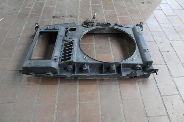 Foto: FRONTBLECH/ SCHLOSSTRÄGER eines Peugeot 307 HDi Break 110