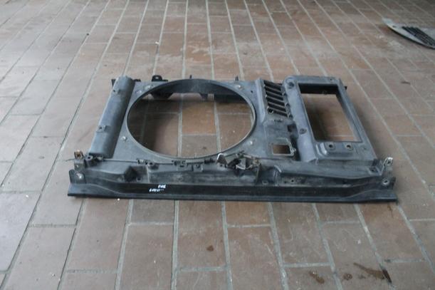Foto: FRONTBLECH/ SCHLOSSTRÄGER eines Peugeot 307 HDi Break 110