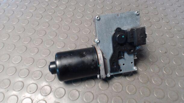 Foto: SCHEIBENWISCHERMOTOR VORN eines Peugeot 307 HDi Break 110