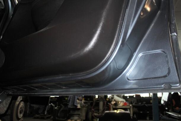 Foto: TÜR VORN RECHTS ( 4/5 TÜRER ) eines Peugeot 307 HDi Break 110
