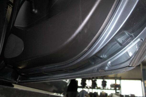 Foto: TÜR HINTEN RECHTS ( BREAK ) eines Peugeot 307 HDi Break 110