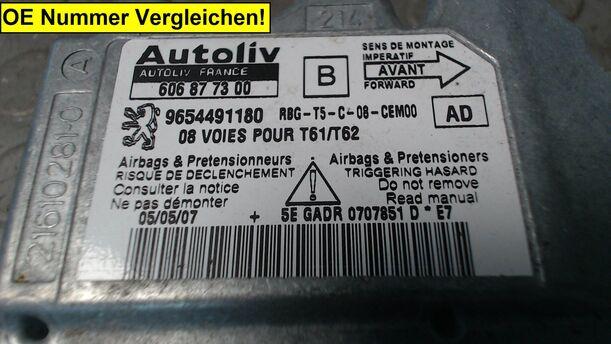 Foto: AIRBAGSTEUERGERÄT/ STEUERGERÄT AIRBAG eines Peugeot 307 HDi Break 110