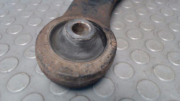 Foto: QUERLENKER VORN LINKS eines Peugeot 307 HDi Break 110