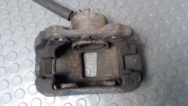 Foto: BREMSSATTEL VORN LINKS eines Peugeot 307 HDi Break 110