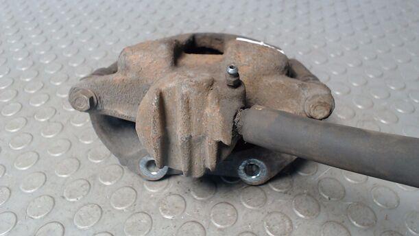 Foto: BREMSSATTEL VORN RECHTS eines Peugeot 307 HDi Break 110
