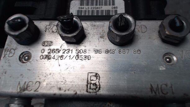Foto: HAUPTBREMSAGGREGAT ABS eines Peugeot 307 HDi Break 110