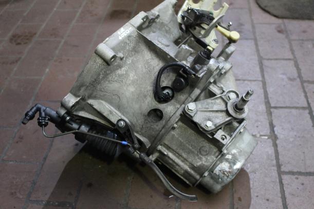 Foto: SCHALTGETRIEBE BE4R eines Peugeot 307 HDi Break 110