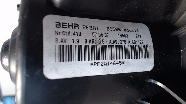 Foto: HEIZUNGSGEBLÄSE eines Peugeot 307 HDi Break 110