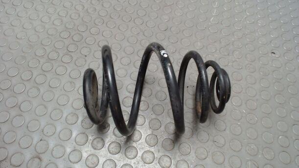 Foto: FEDER HINTEN eines Opel Corsa 1.0 12V CL