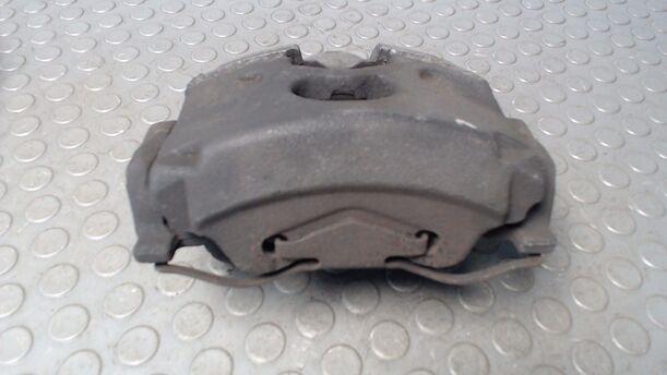 Foto: BREMSSATTEL VORN LINKS eines Opel Signum 2.2 DTI
