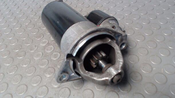 Foto: ANLASSER / STARTER BOSCH eines Opel Signum 2.2 DTI