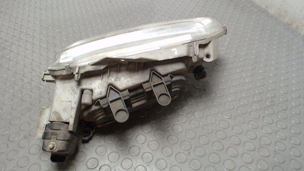 Foto: SCHEINWERFER LINKS eines Renault Grand Espace 2.0