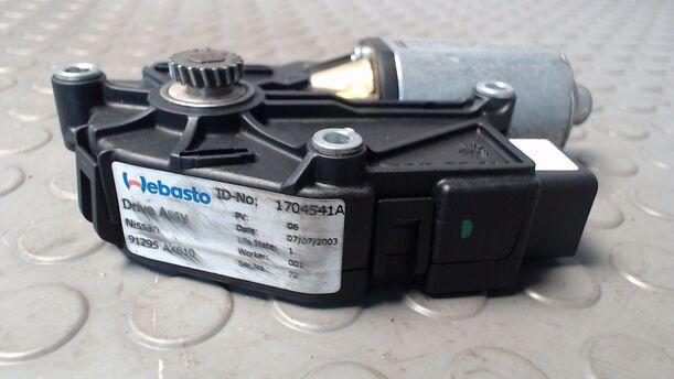 Foto: SCHIEBEDACHMOTOR/ MOTOR SCHIEBEDACH eines Nissan Micra 1.2 GSi