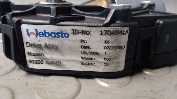Foto: SCHIEBEDACHMOTOR/ MOTOR SCHIEBEDACH eines Nissan Micra 1.2 GSi