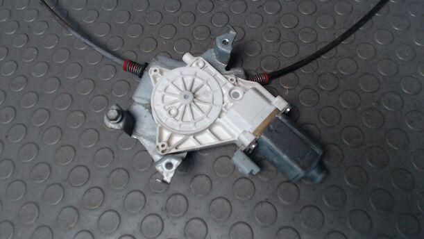 Foto: FENSTERHEBER ELEKTRISCH LINKS (3-Türer) eines Nissan Micra 1.2 GSi
