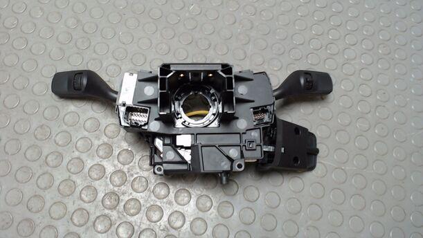 Foto: BLINKSCHALTER / KOMBISCHALTER eines Ford Focus 1.6 16V GSi