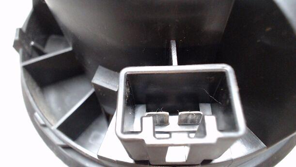 Foto: HEIZUNGSGEBLÄSE eines Ford Focus 1.6 16V Avance