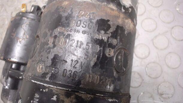 Foto: ANLASSER / STARTER BOSCH eines Audi AUDI 80 1,3