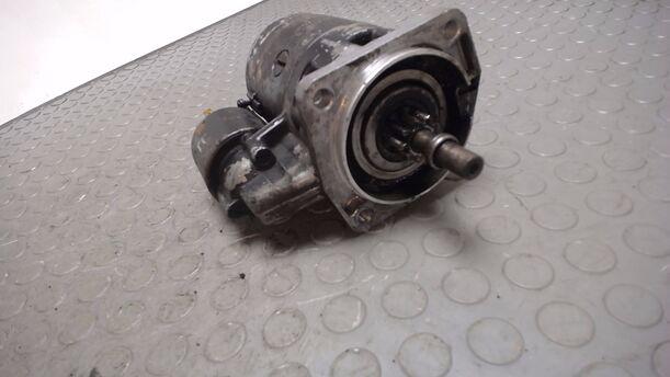 Foto: ANLASSER / STARTER BOSCH eines Audi AUDI 80 1,3