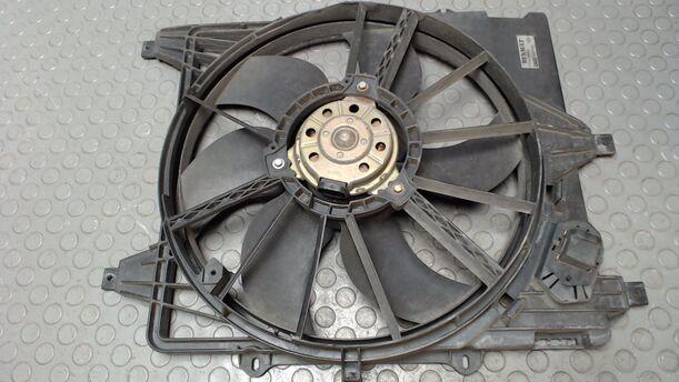 Foto: ELEKTROLÜFTER eines Renault Clio 1.2 16V GSi