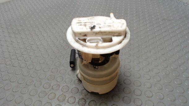 Foto: KRAFTSTOFFPUMPE eines Renault Clio 1.2 16V GSi