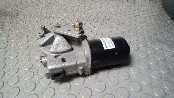 Foto: SCHEIBENWISSCHERMOTOR VORN eines Citroen C4 Coupe 1.6 HDi FAP Avance