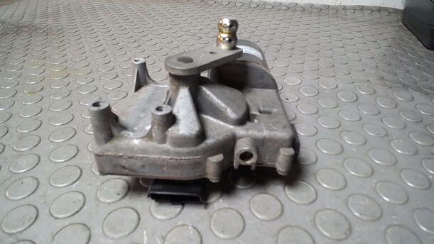 Foto: SCHEIBENWISSCHERMOTOR VORN eines Citroen C4 Coupe 1.6 HDi FAP Avance