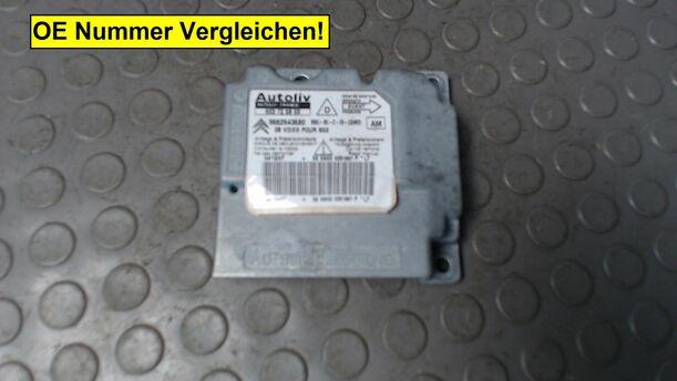 Foto: STEUERGERÄT AIRBAG/ AIRBAGSTEUERGERÄT eines Citroen C4 Coupe 1.6 HDi FAP Profi