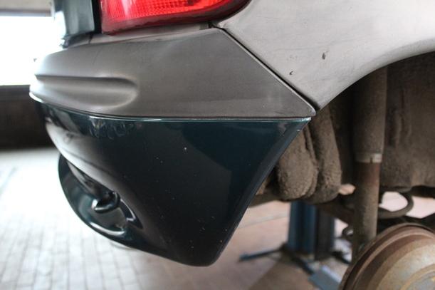 Foto: STOSSFÄNGER/ STOßSTANGE HINTEN eines Opel Corsa GLX