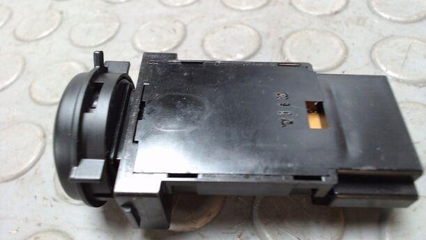 Foto: SCHALTER NEBELLEUCHTEN eines Mitsubishi Colt 1.1 XL