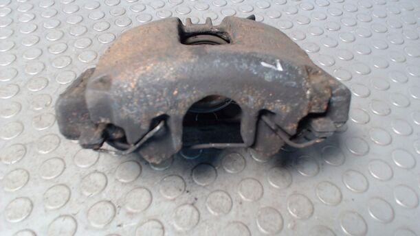 Foto: BREMSSATTEL VORN LINKS eines Volvo V70 2.4 XL