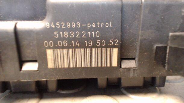 Foto: SICHERUNGSKASTEN eines Volvo V70 2.4 XL