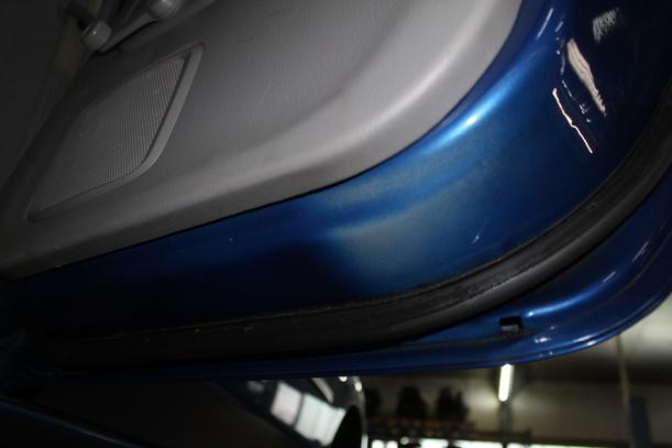 Foto: TÜR HINTEN RECHTS eines Mazda Demio 1.4