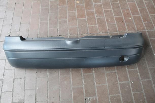 Foto: STOSSFÄNGER/ STOßSTANGE HINTEN eines Renault Twingo 1.2