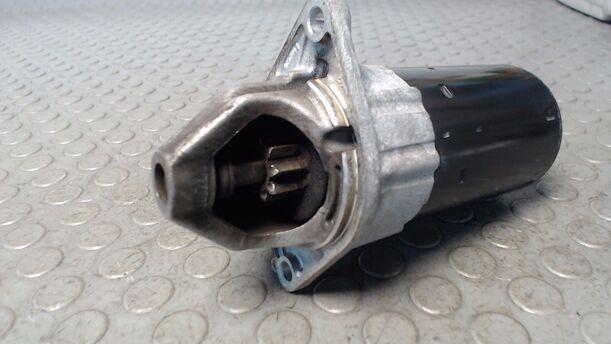 Foto: ANLASSER / STARTER BOSCH eines Opel Corsa 1.2 16V XL